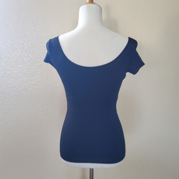 BCBGMaxAzria Bodycon Top Built-in-bra XS/S Black Cap Sleeve New - Picture 4 of 7